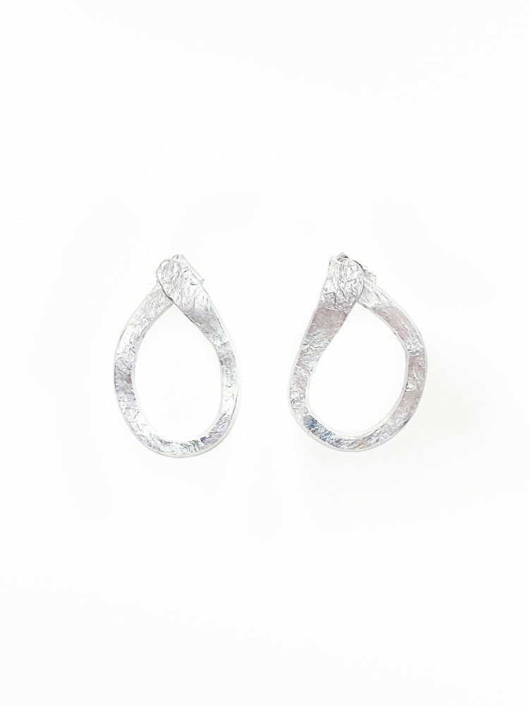 Drop tiny Silver hoop