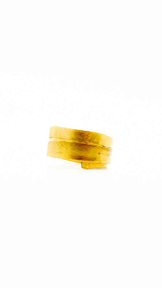 Eclipse Ring Gold front
