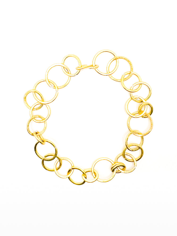 Egida Gold Necklace Detail