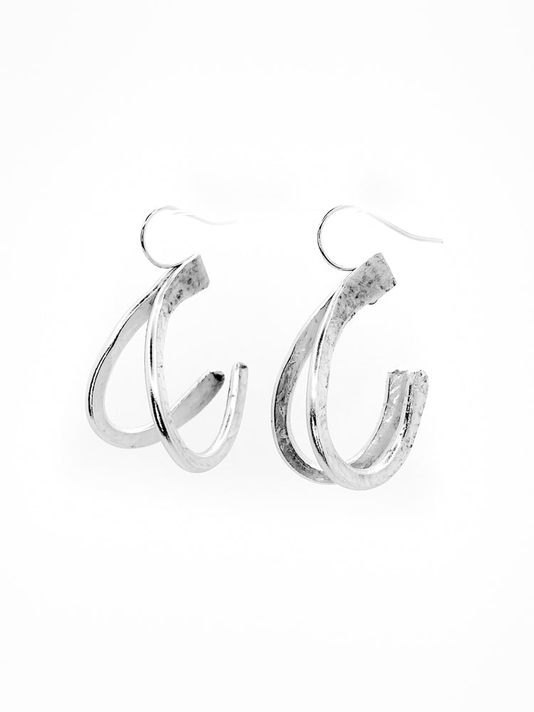 Heart double Medium Silver Hoop Side Detail