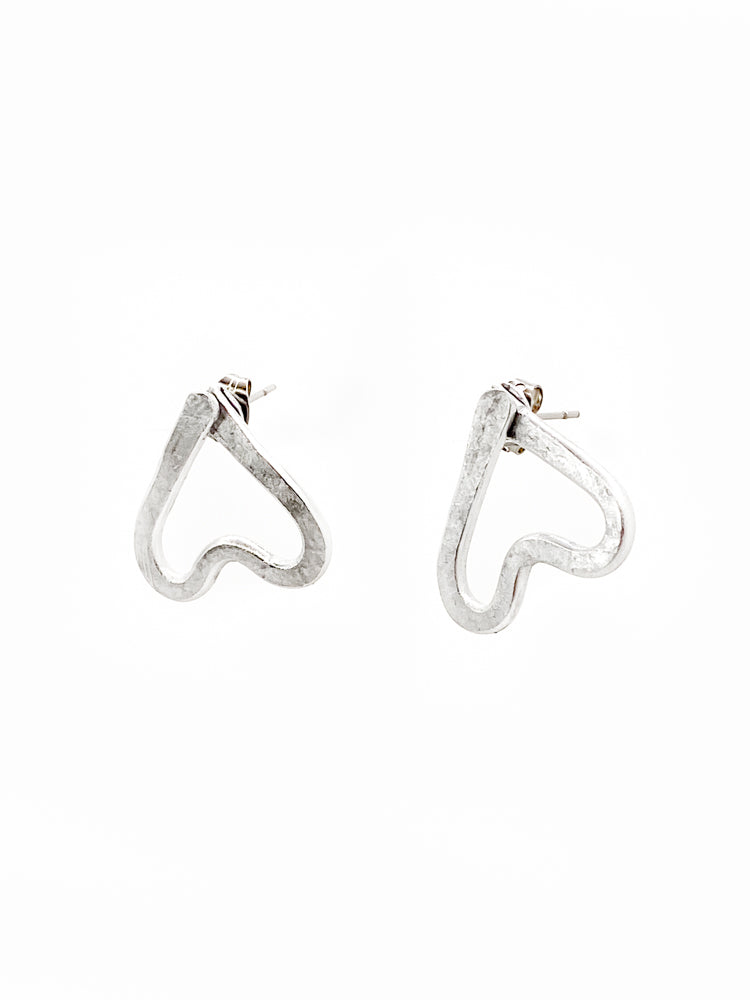Kelly Heart - Small Silver side detail