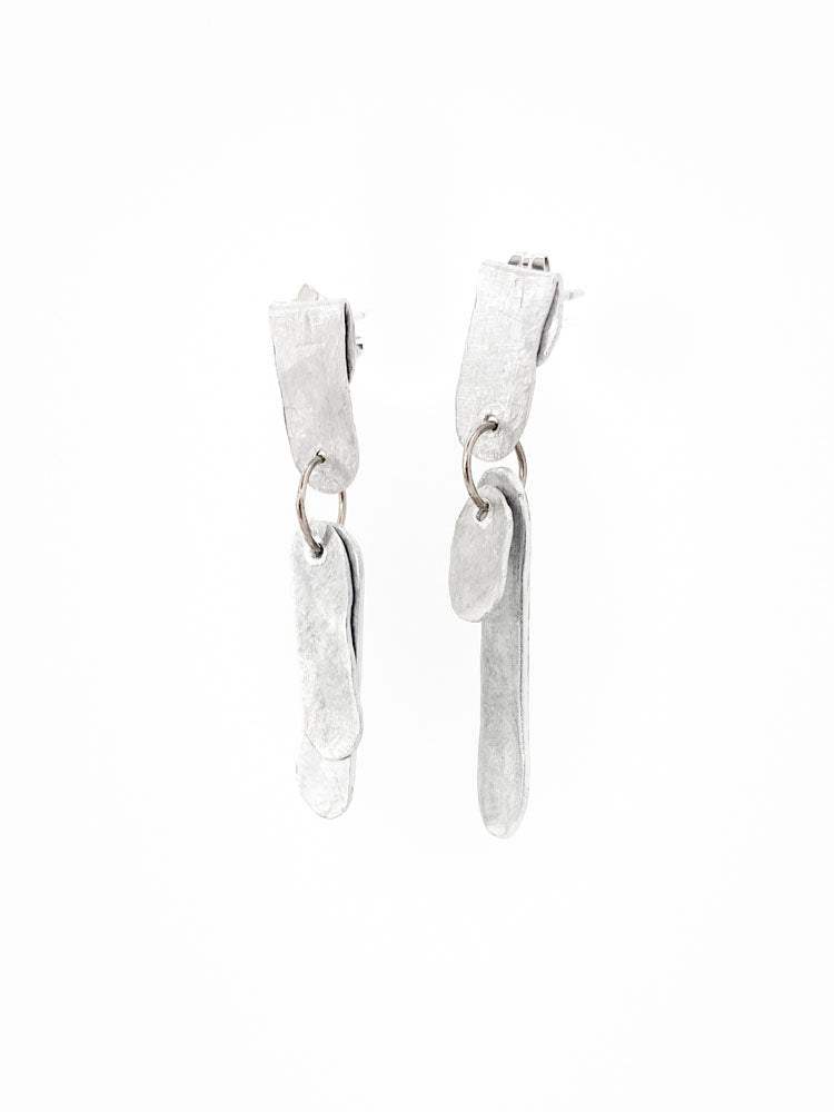 Louvata Medium Silver Straight Earrings Detail