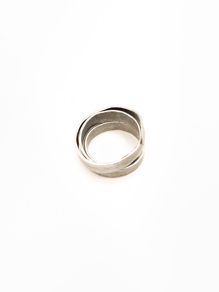 Louvata Ring Silver side