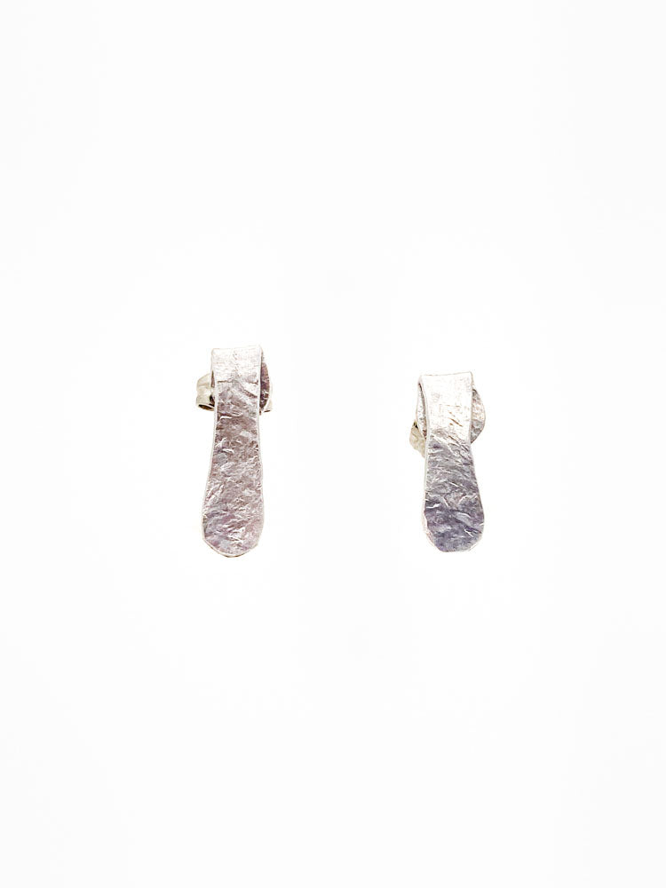 Louvata Tiny Straight Earrings