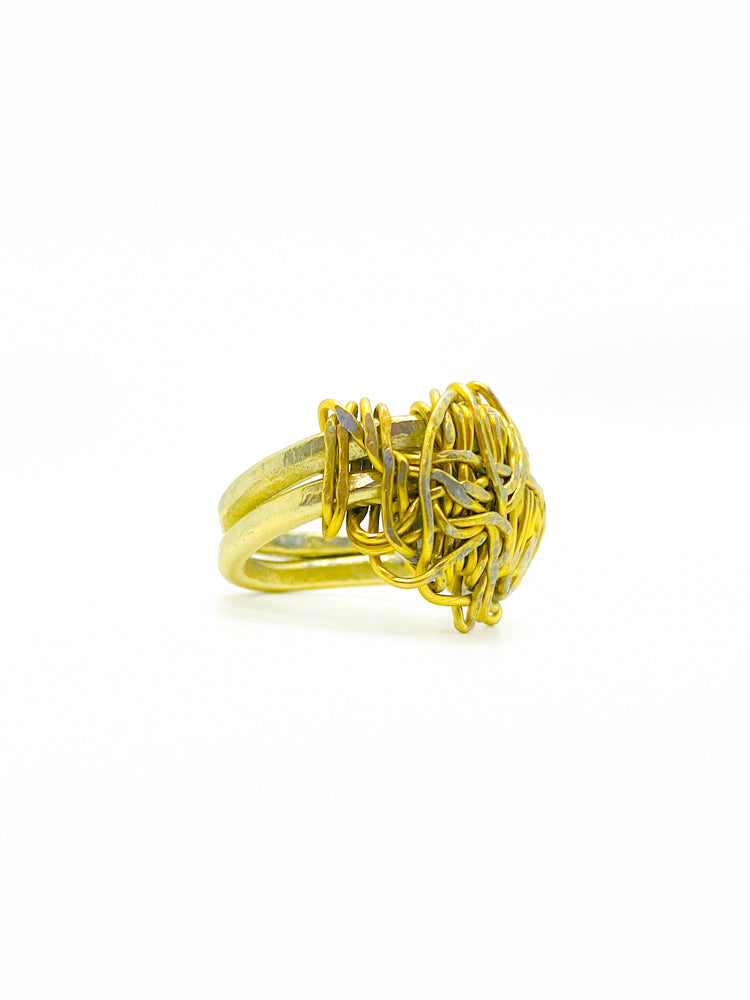 Sara_Ring_Filament_Bold_full_gold