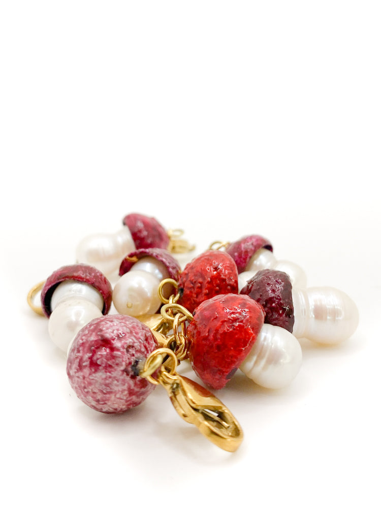 Champi_Charm_Pearl_Freshwater_roses_bouquet