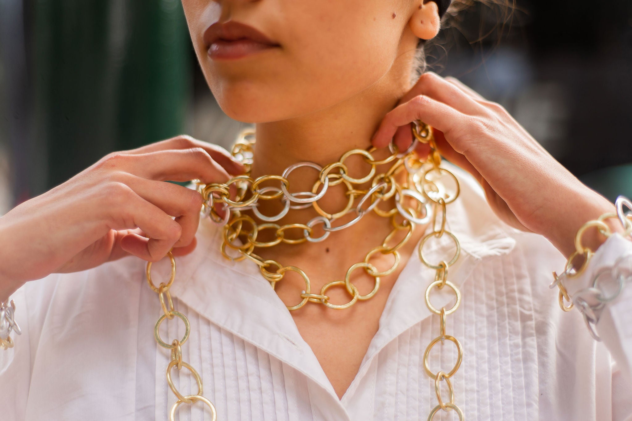 Egida Long Necklace Gold Mix Product Model Detail