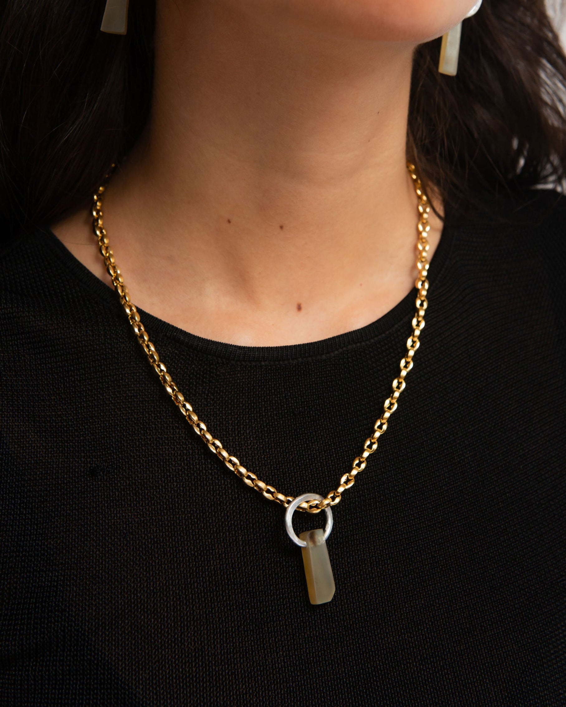 Elemental Chain on a Model 