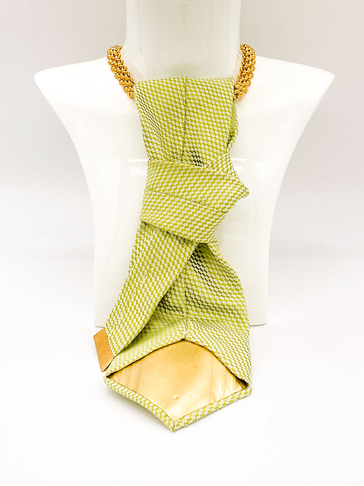Meadow Glow Neckwear Bold with arianne chain