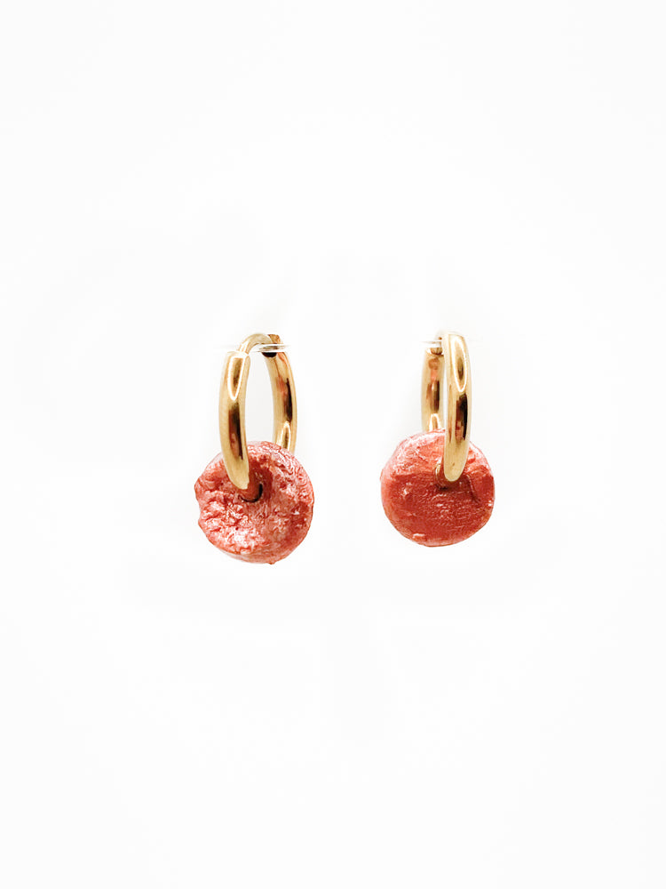 tiny hoops rose pink pair classic woman minimalism minimalist classic elegance pop of color  side